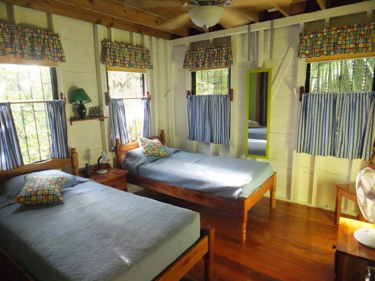 The Bottle Tree House Villa Caye Caulker Exterior foto